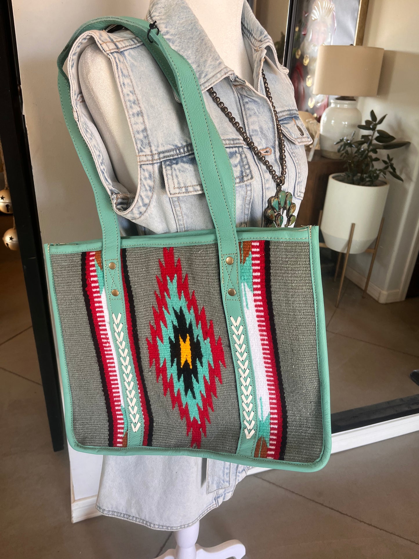 Questa Mesa Concealed Carry Tote In Turquoise