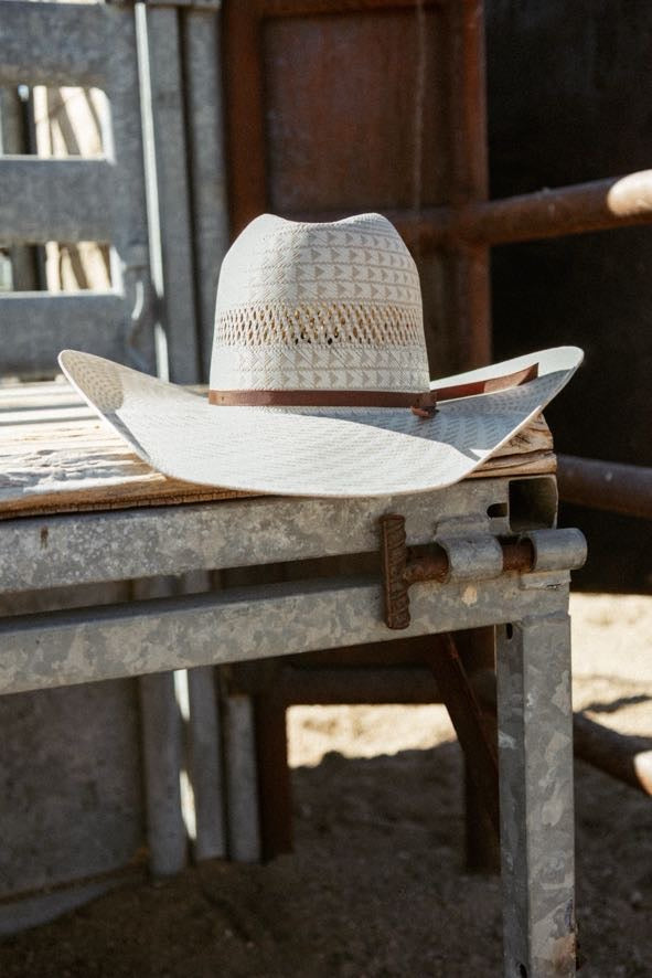 American Hat Item # AMR6100 4 4 ¼ Brim