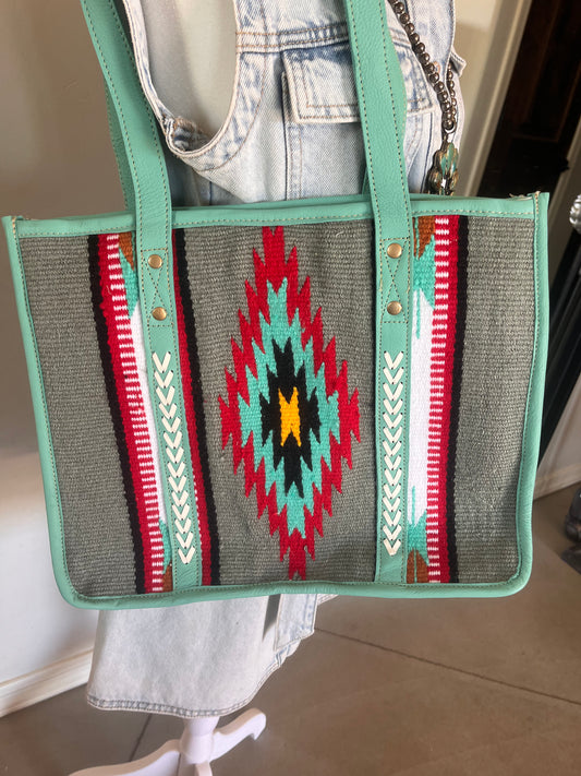 Questa Mesa Concealed Carry Tote In Turquoise