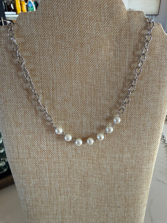 Pretty In Pearls Necklace